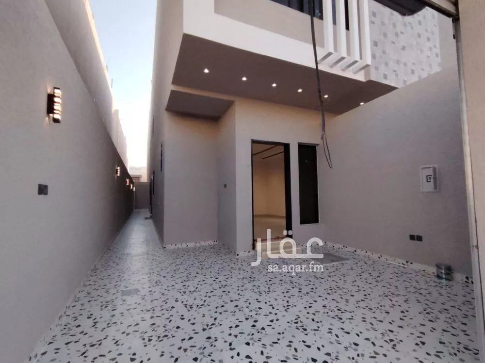 5 bedroom floor in Badr 4