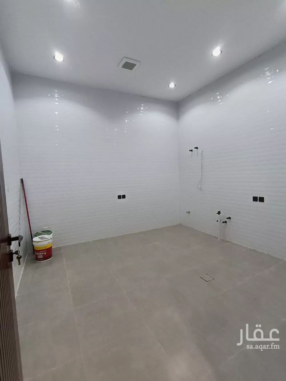 5 bedroom floor in Tuwaiq 2