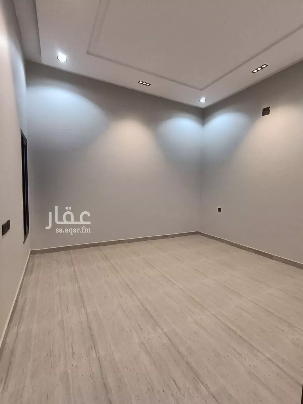 5 bedroom floor in Tuwaiq 3