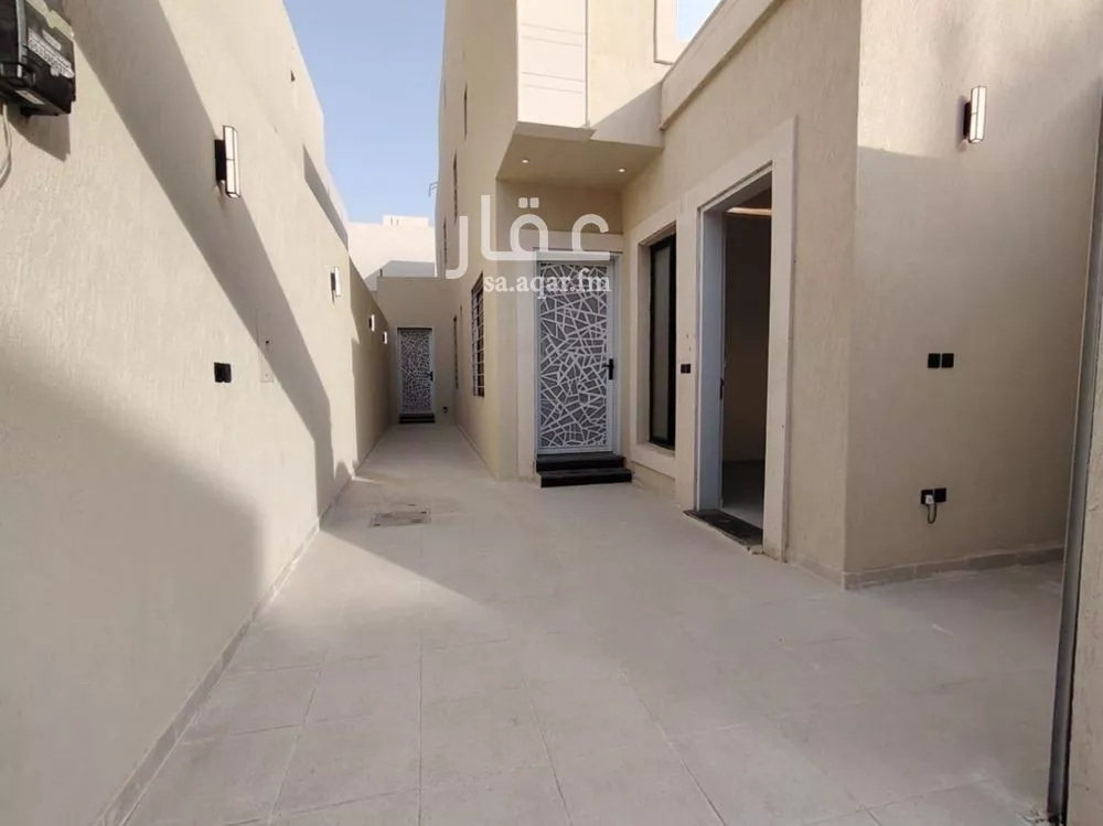 4 bedroom floor in Badr 2