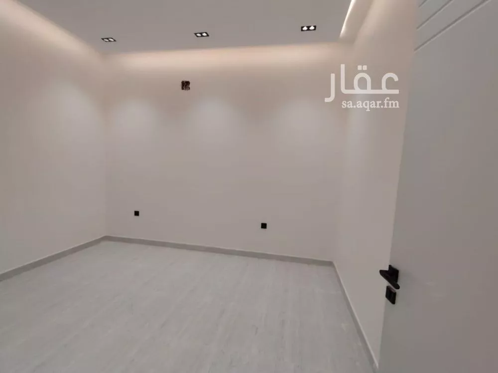 4 bedroom floor in Badr 4