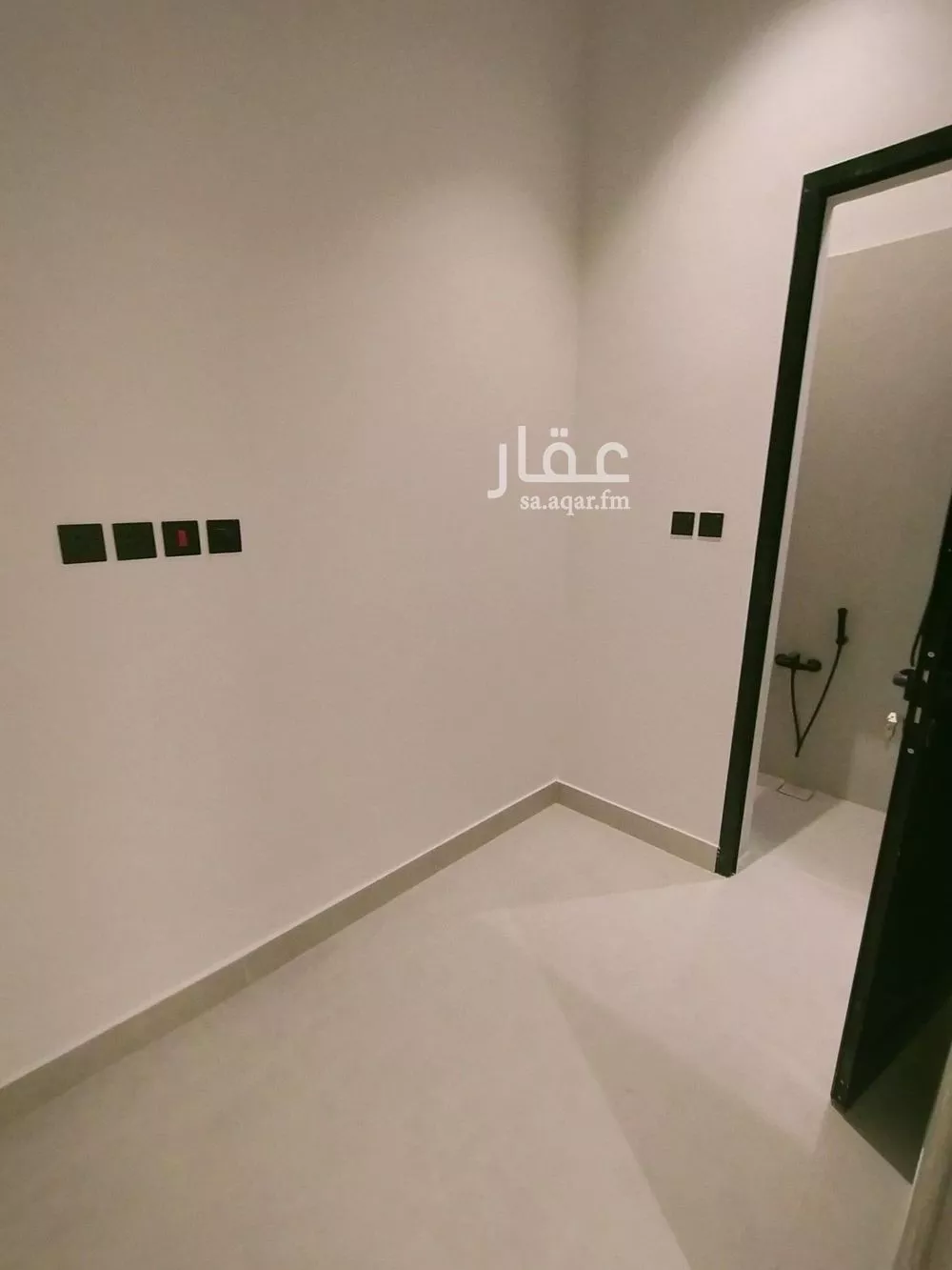 3 bedroom floor in Al Janadriyah 12