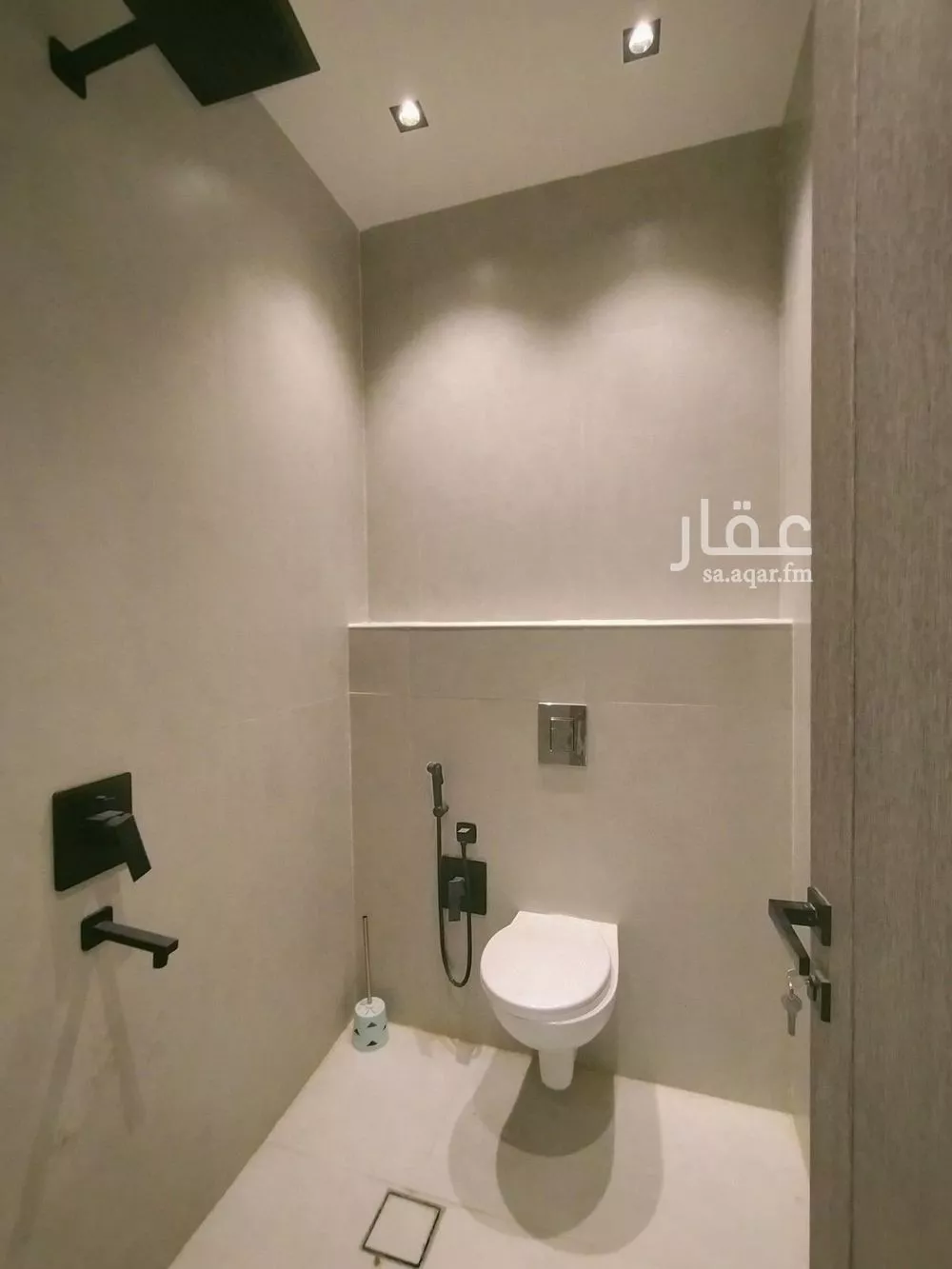 3 bedroom floor in Al Janadriyah 13