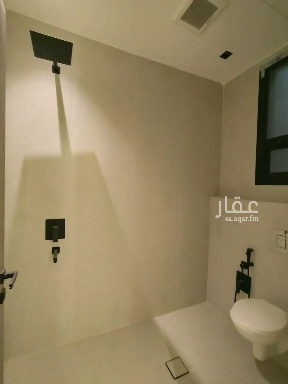 3 bedroom floor in Al Janadriyah 8