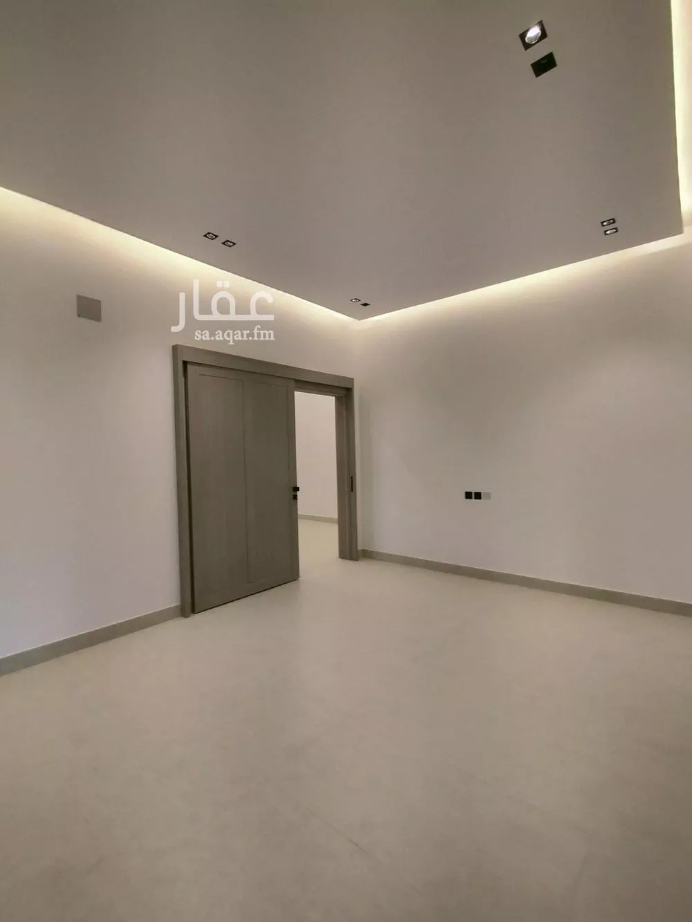 3 bedroom floor in Al Janadriyah 10