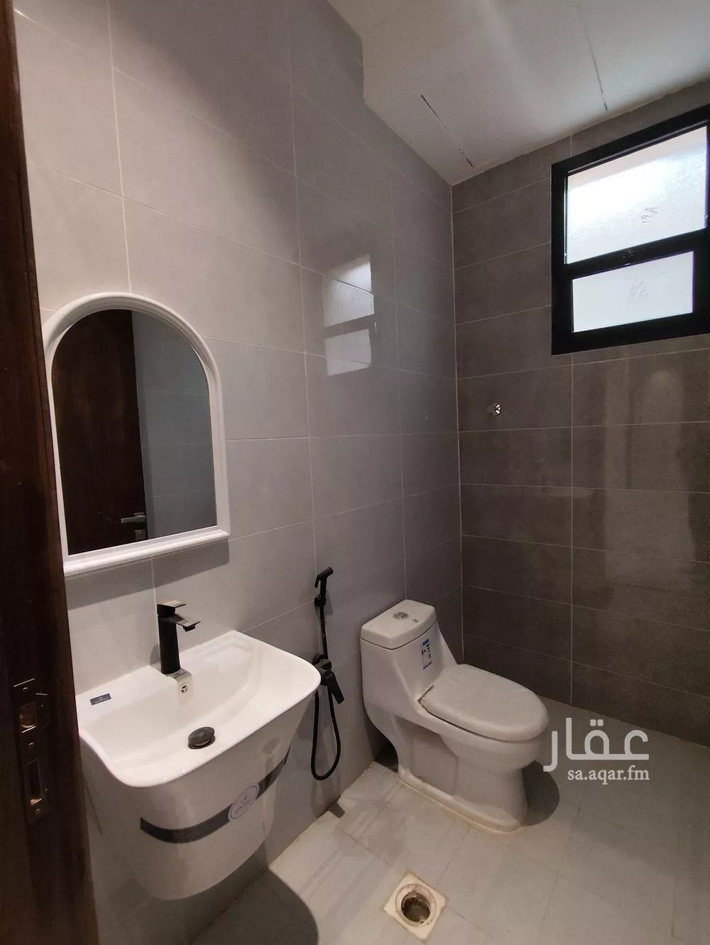 3 bedroom floor in Al Rimal 10