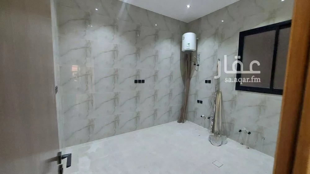 3 bedroom floor in Tuwaiq 4