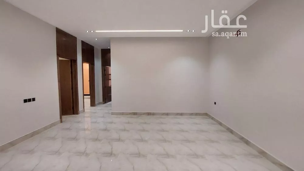 3 bedroom floor in Tuwaiq 8