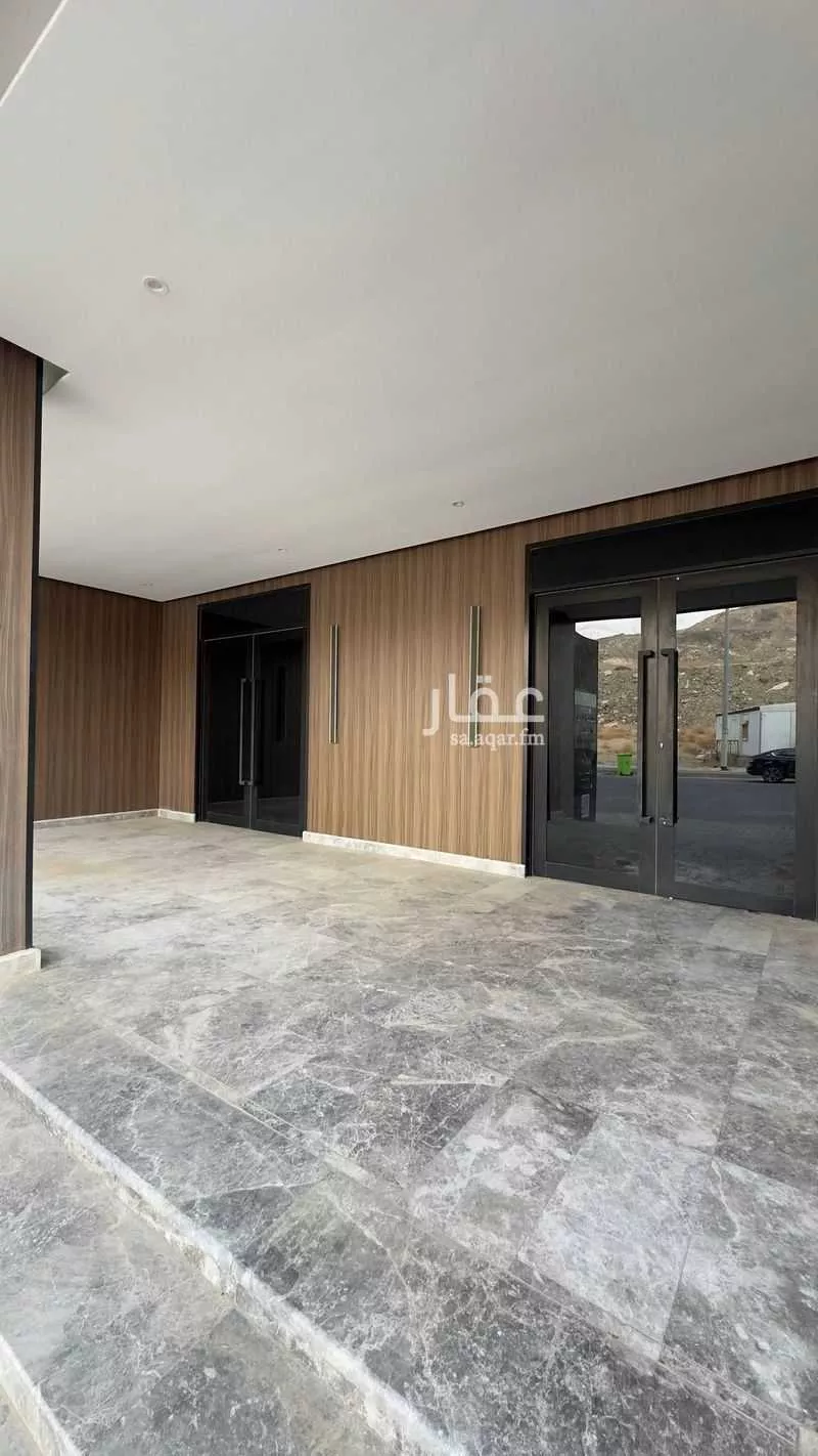 5 bedroom apartment in Al Ukayshiyyah, Makkah 2