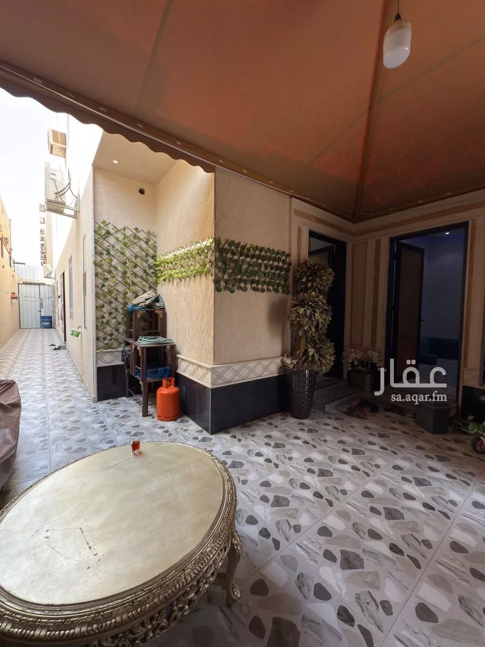 4 bedroom floor in Ad Dar Al Baida 2