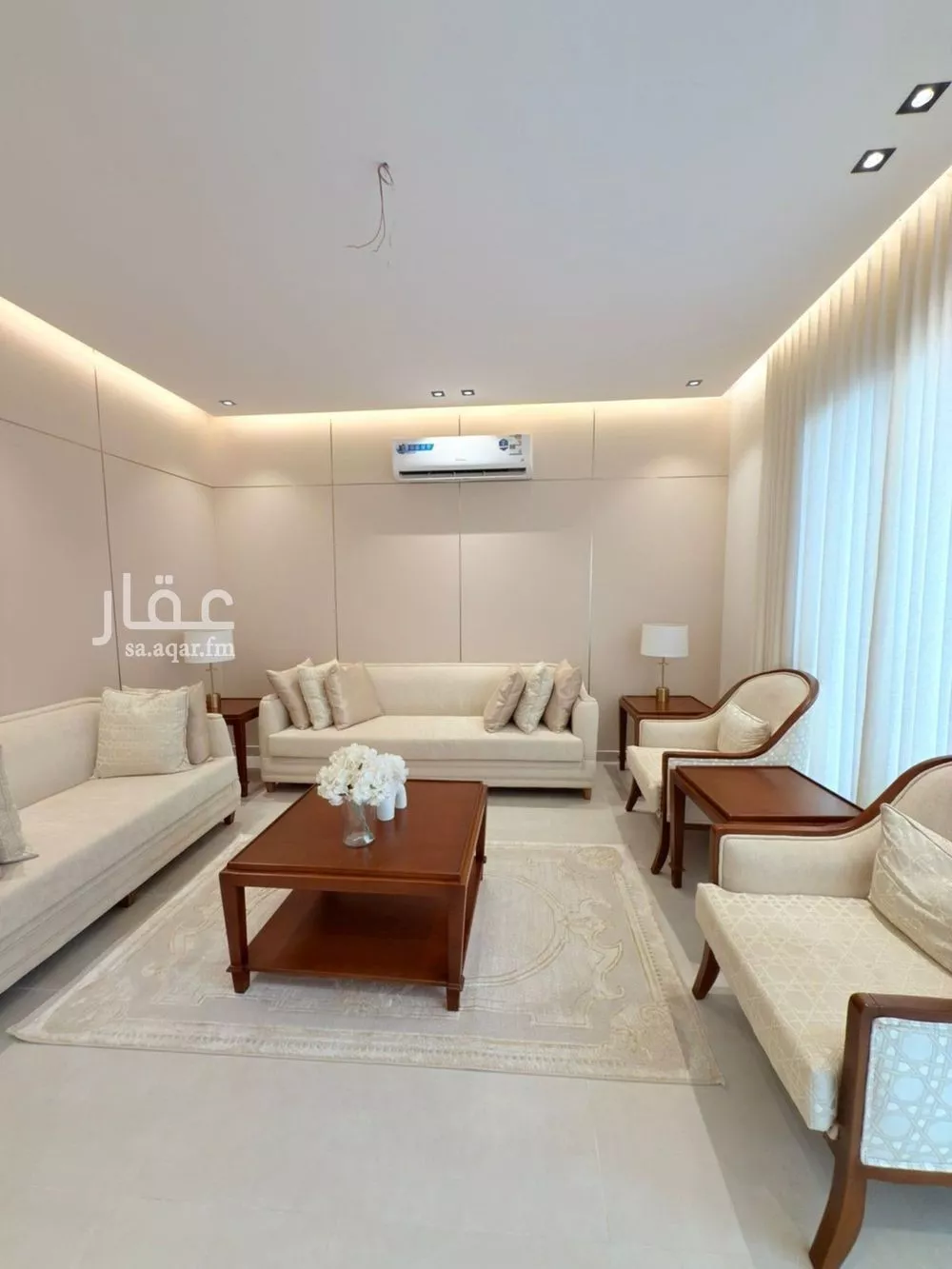 4 bedroom floor in Okaz 9