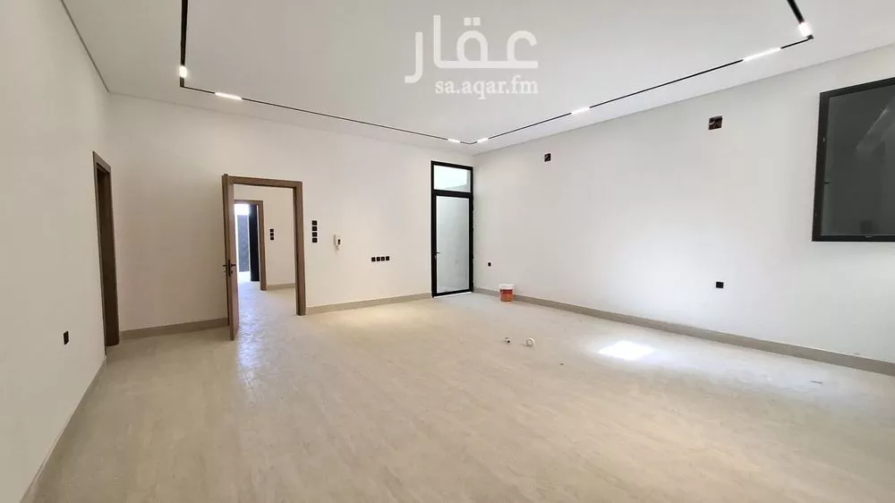 3 bedroom floor in Dahiat Namar 9