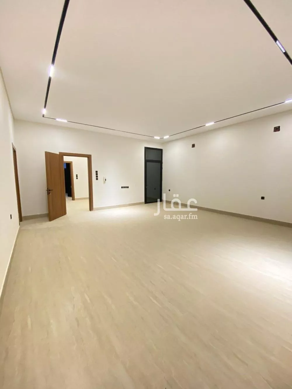 3 bedroom floor in Dahiat Namar 6