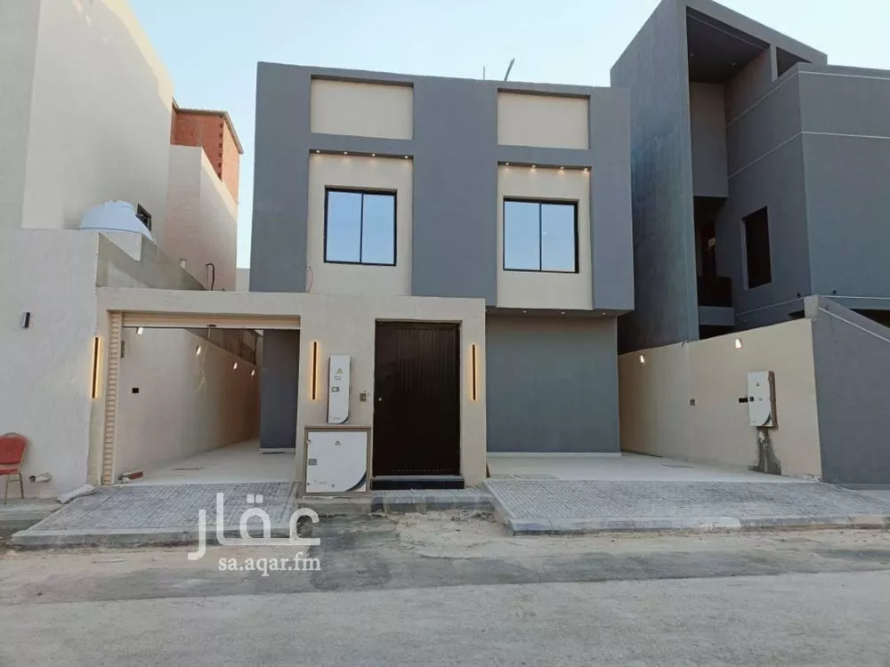 4 bedroom floor in Okaz 12