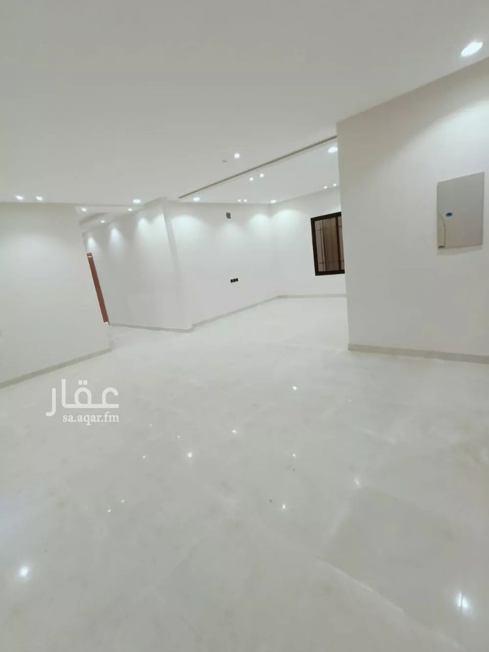 4 bedroom floor in Okaz 15