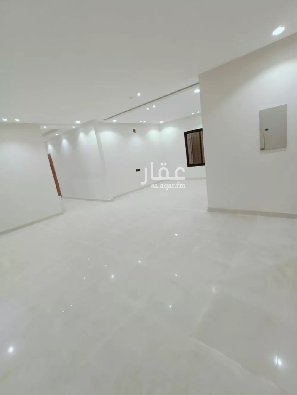 4 bedroom floor in Okaz 5