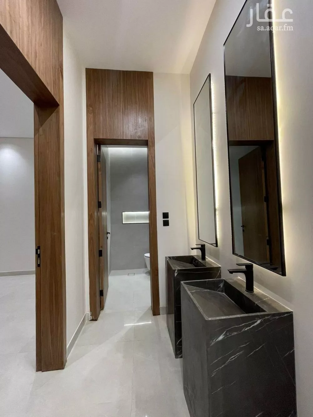 5 bedroom floor in Al Janadriyah 4