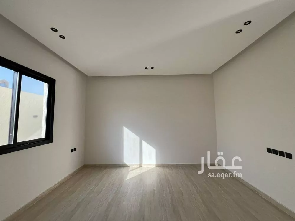 4 bedroom floor in Dahiat Namar 10