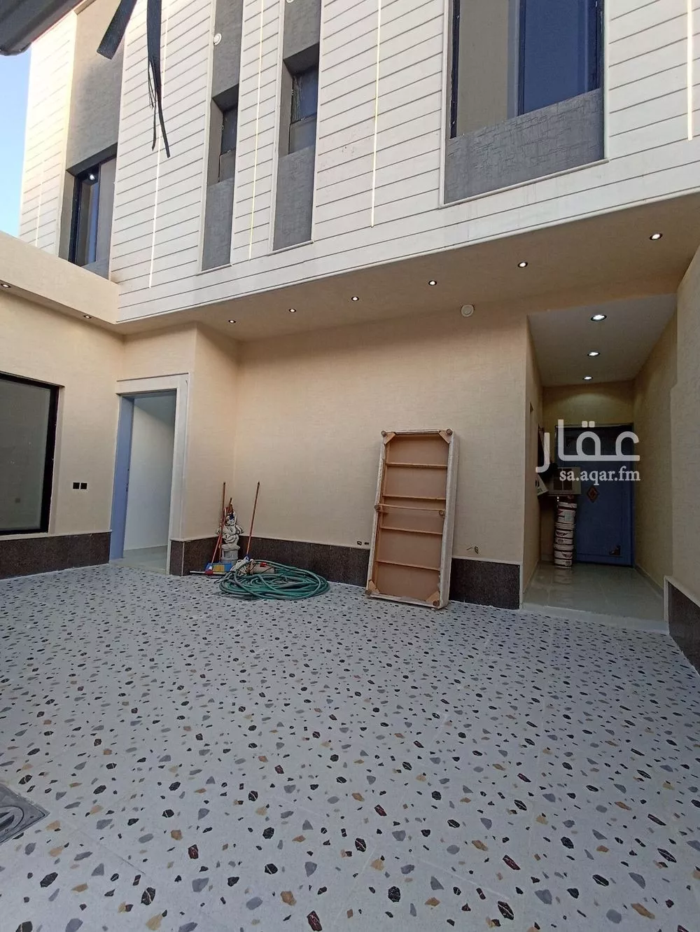 3 bedroom floor in Okaz 2