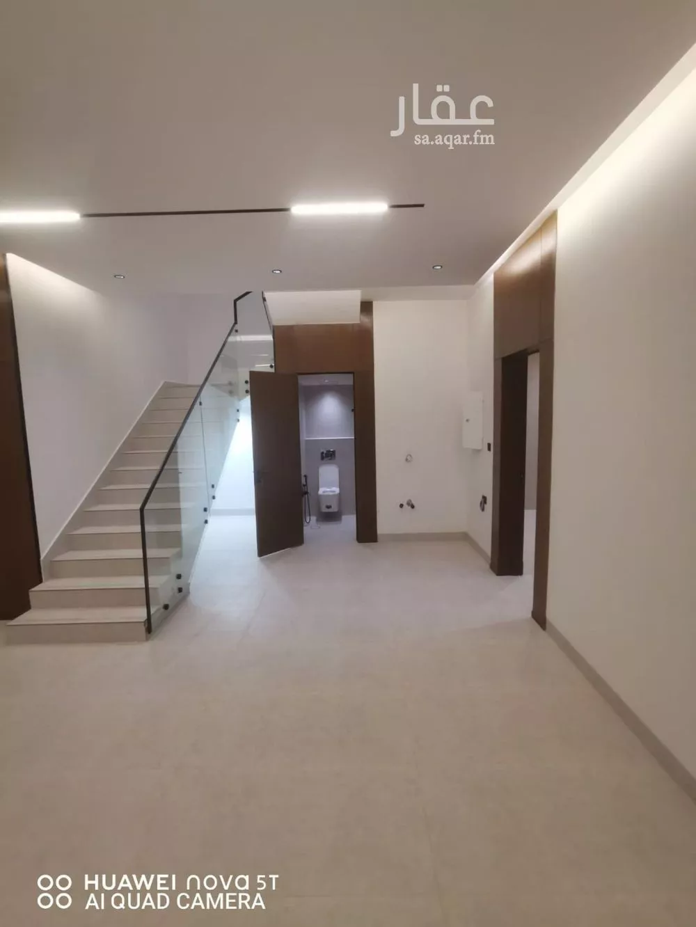 4 bedroom floor in Al Janadriyah 6