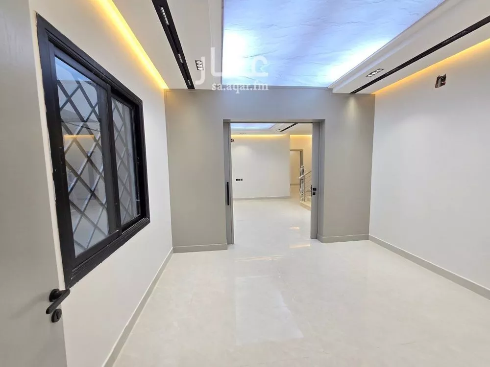 6 bedroom floor in Badr 8