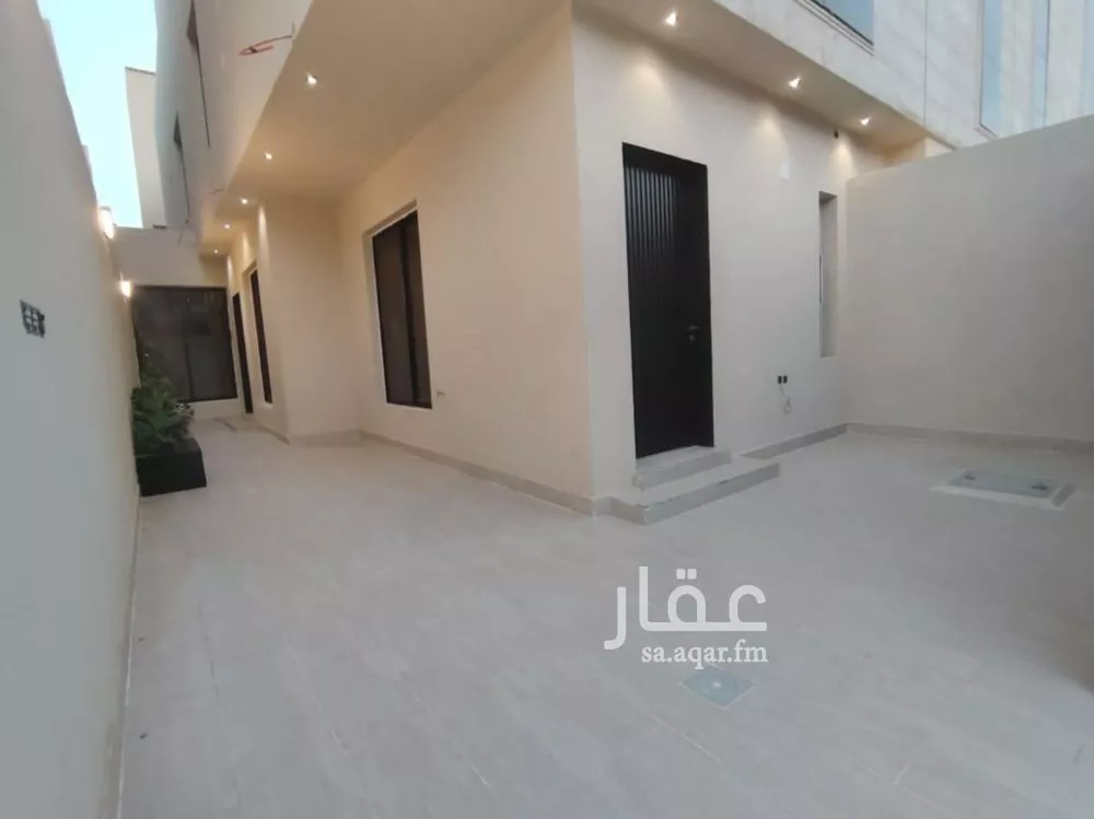 3 bedroom floor in Tuwaiq 11