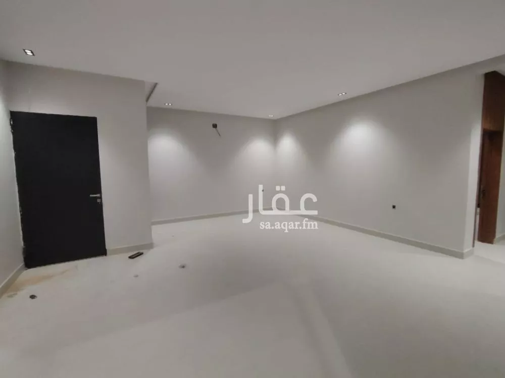 3 bedroom floor in Tuwaiq 12
