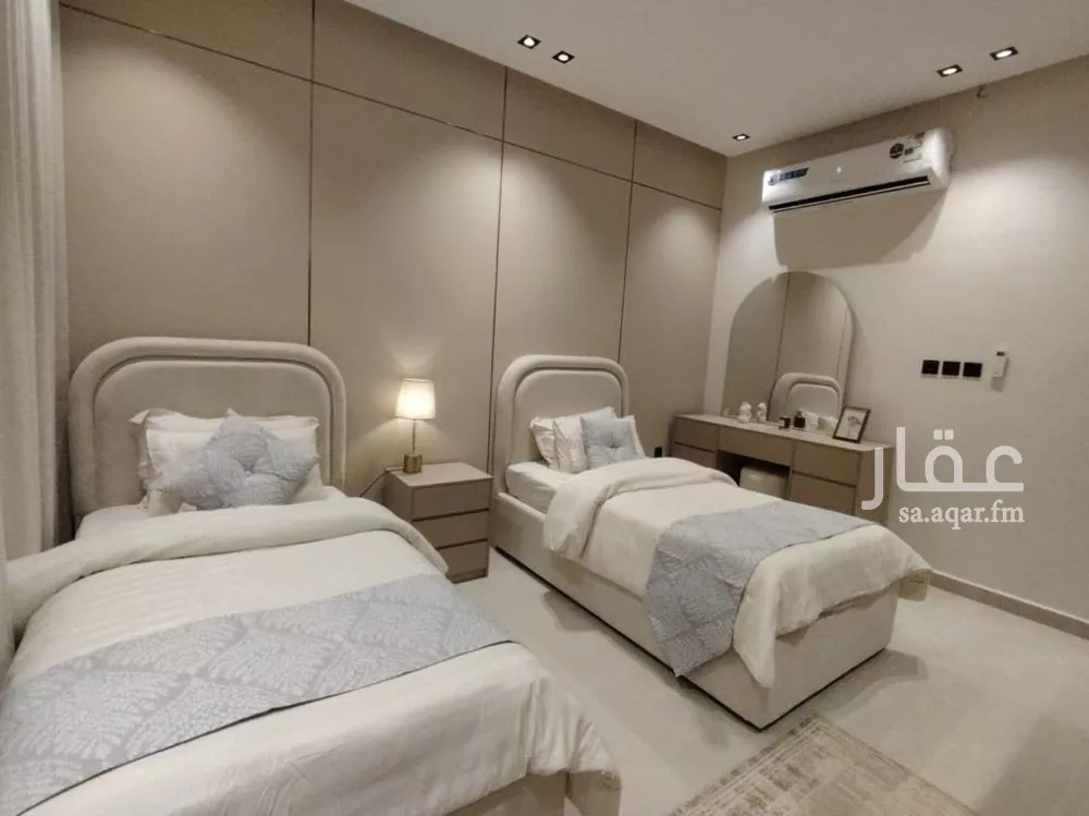7 bedroom floor in Okaz 13