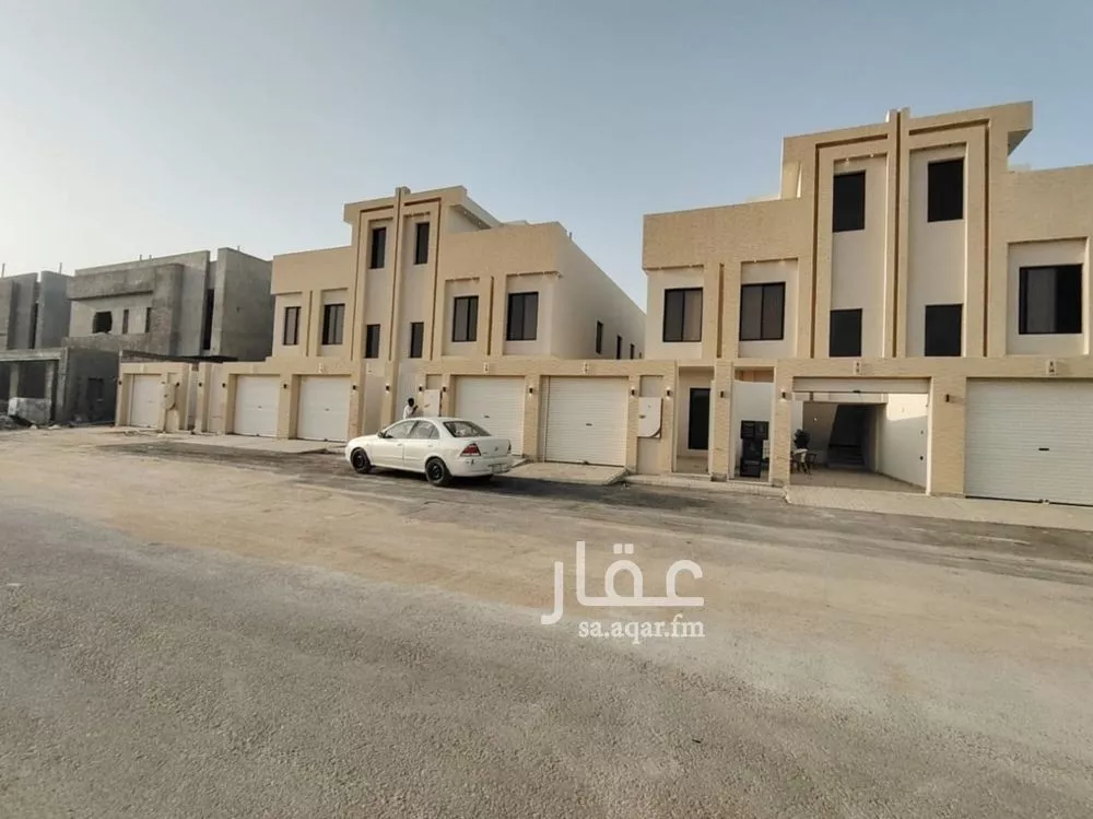 7 bedroom floor in Okaz 6