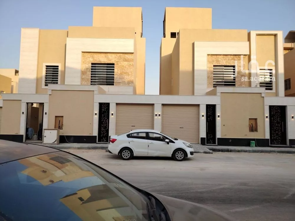 3 bedroom floor in Al Hazm 2