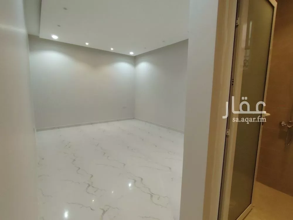 3 bedroom floor in Al Hazm 12