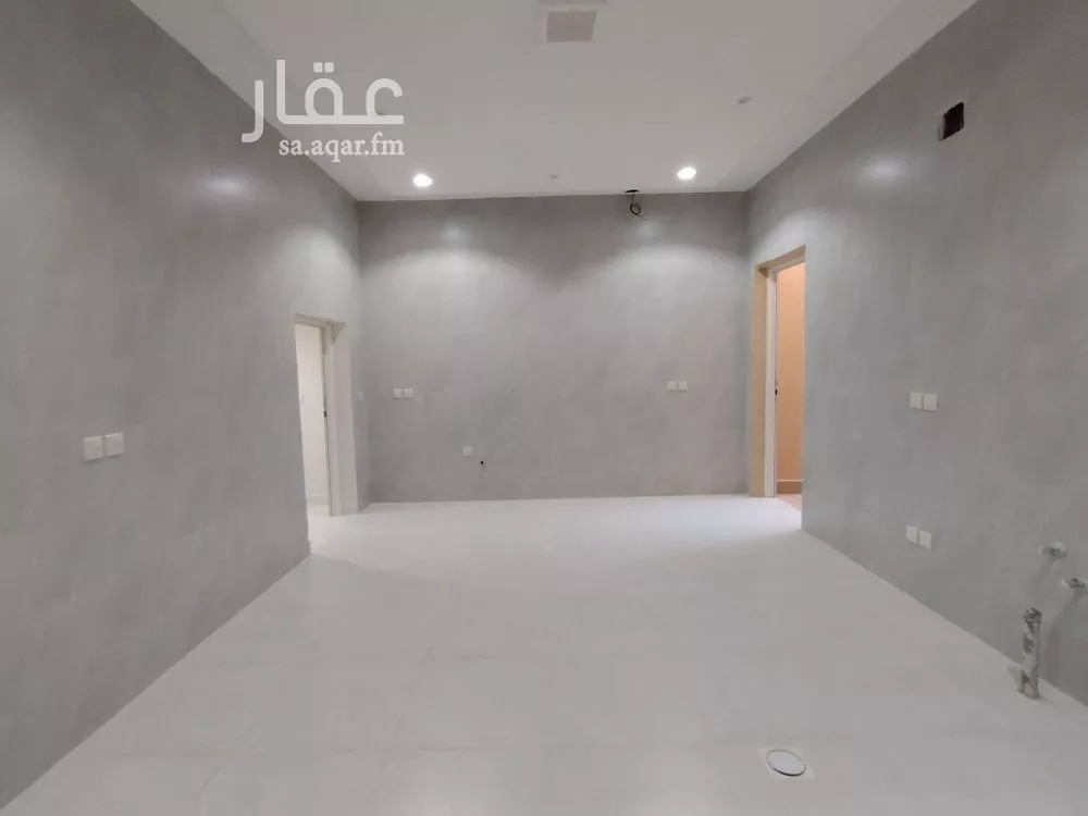 3 bedroom floor in Al Hazm 13