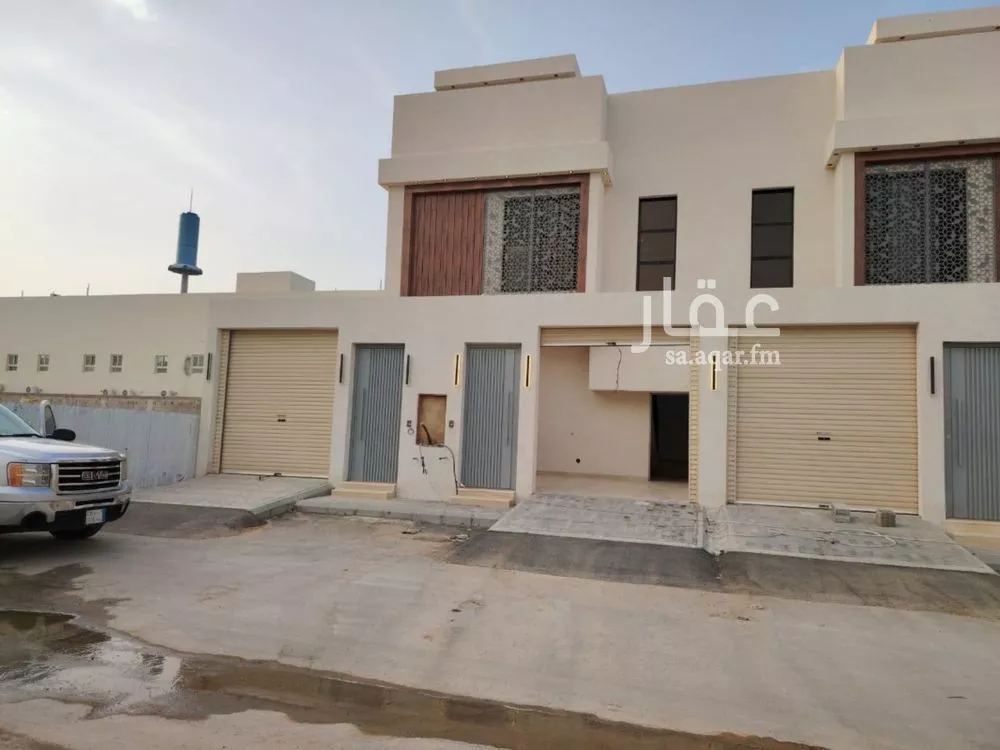 4 bedroom floor in Tuwaiq 2