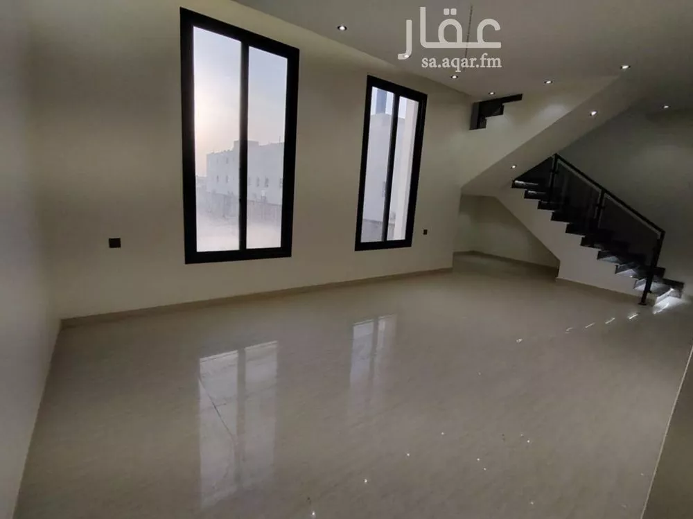 4 bedroom floor in Tuwaiq 13