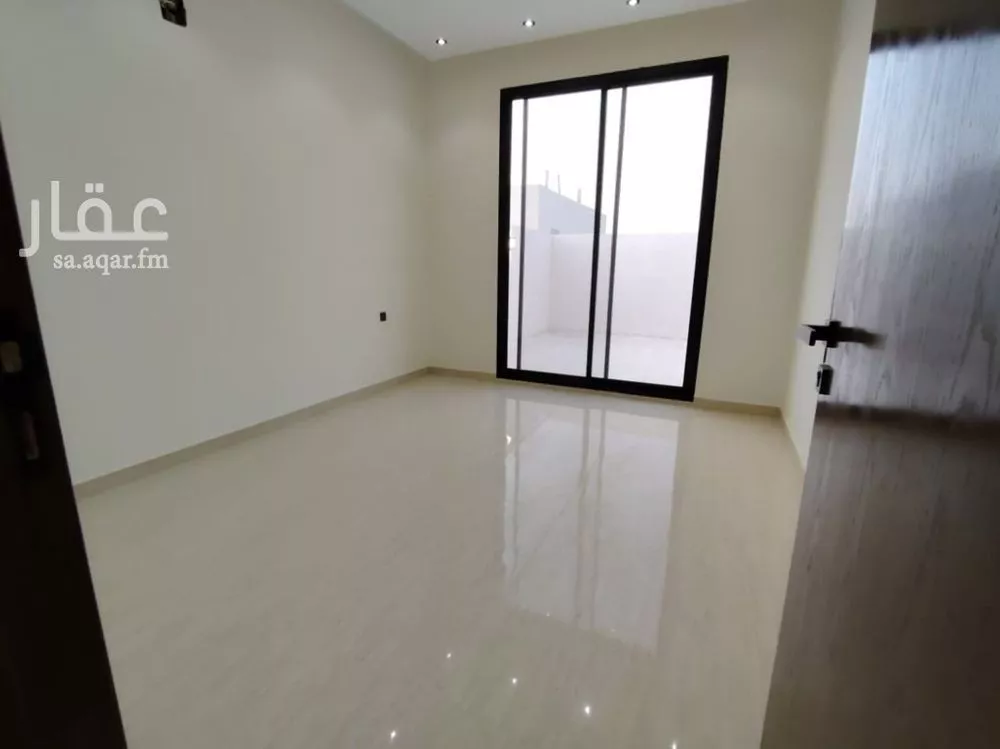 4 bedroom floor in Tuwaiq 16
