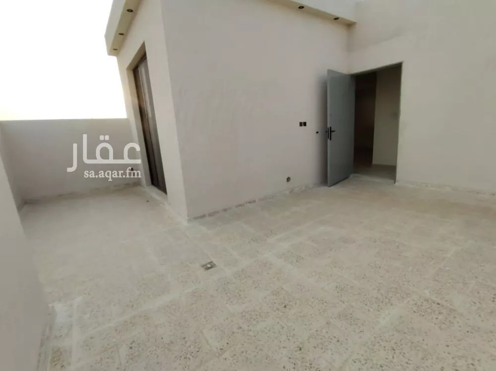 4 bedroom floor in Tuwaiq 18