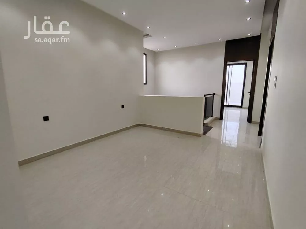 4 bedroom floor in Tuwaiq 4