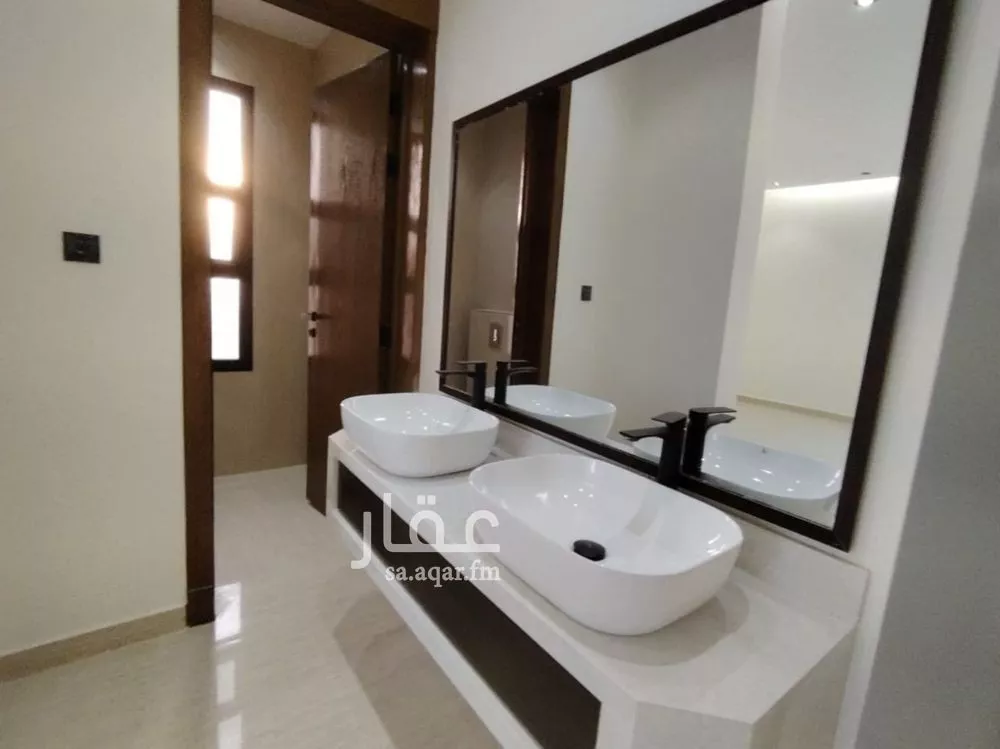 4 bedroom floor in Tuwaiq 9