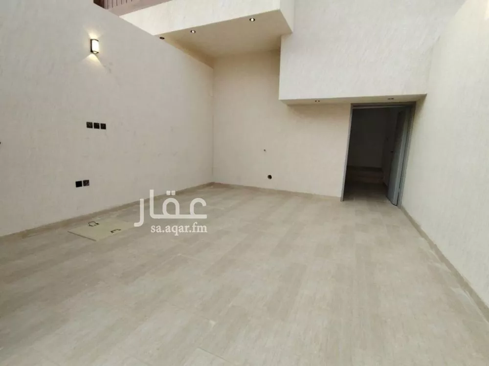 4 bedroom floor in Tuwaiq 10