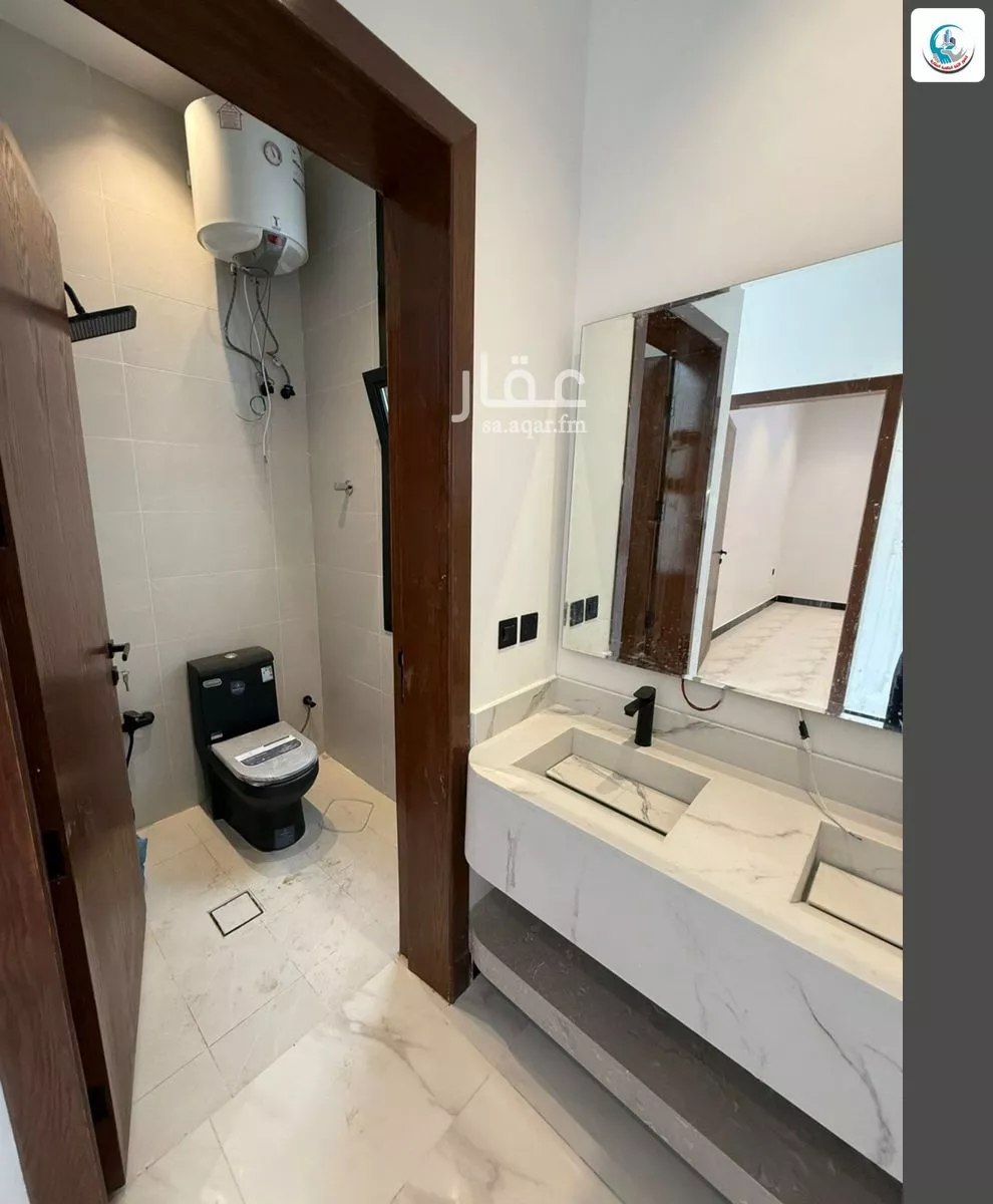 5 bedroom floor in Al Janadriyah 11