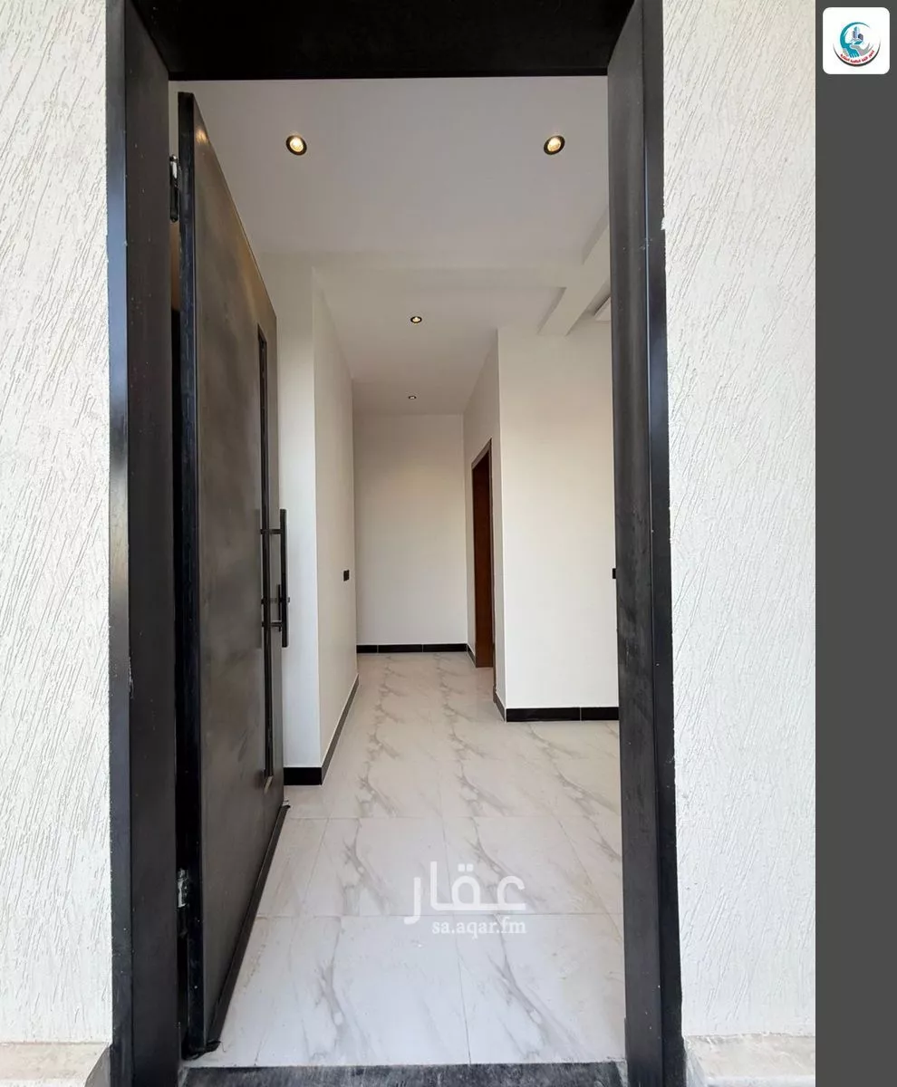 5 bedroom floor in Al Janadriyah 12