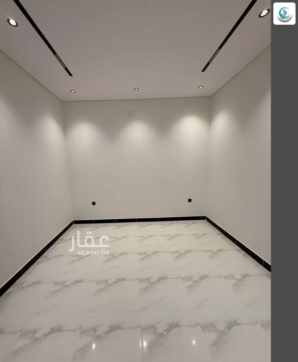 5 bedroom floor in Al Janadriyah 3