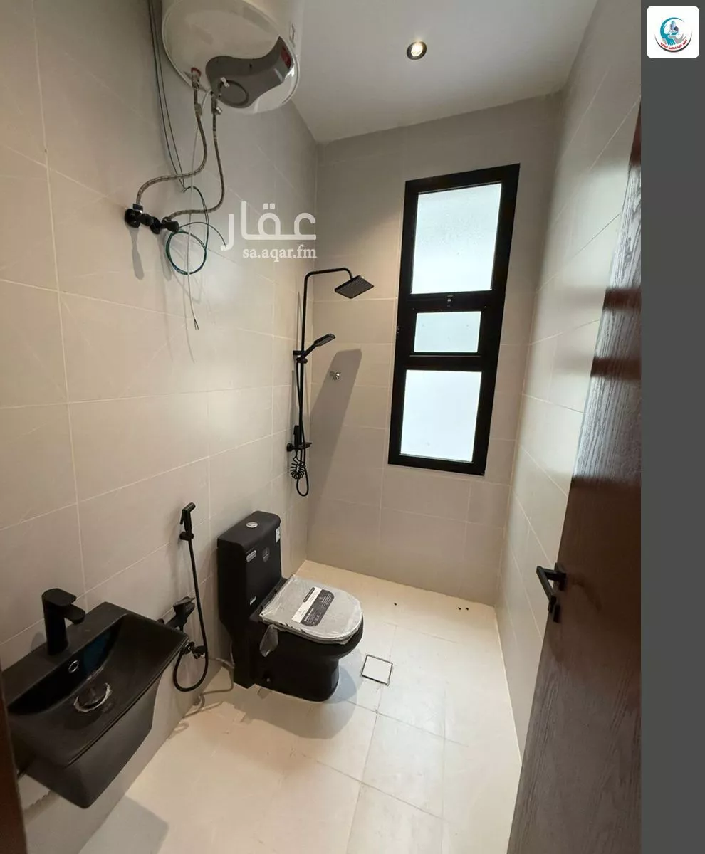 5 bedroom floor in Al Janadriyah 6
