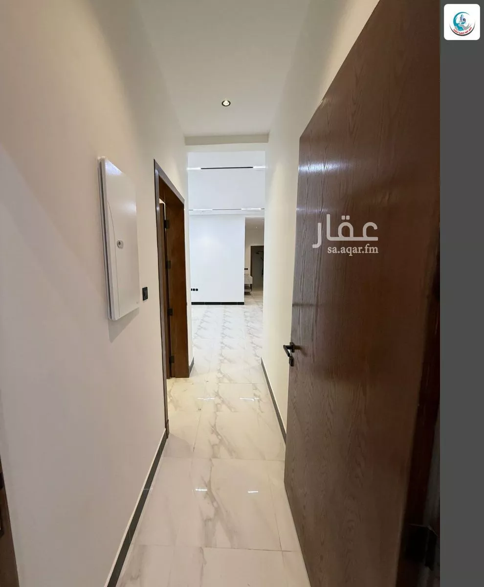 5 bedroom floor in Al Janadriyah 8