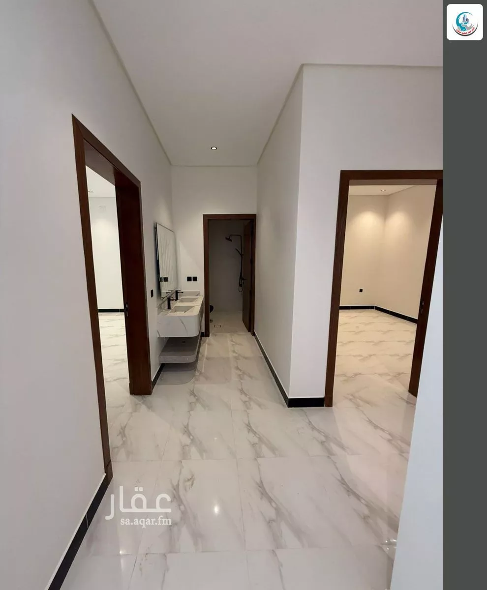 5 bedroom floor in Al Janadriyah 9