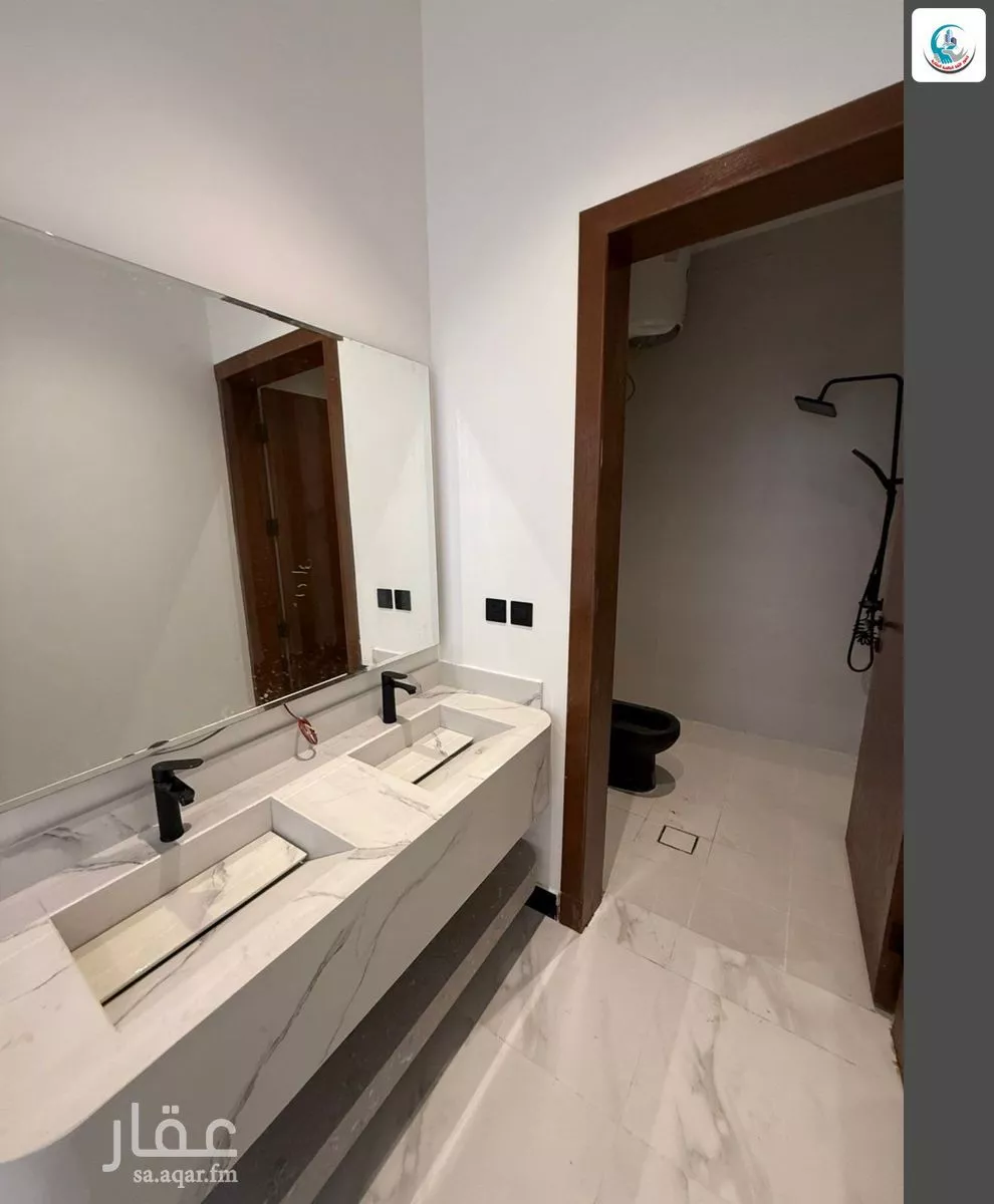5 bedroom floor in Al Janadriyah 10