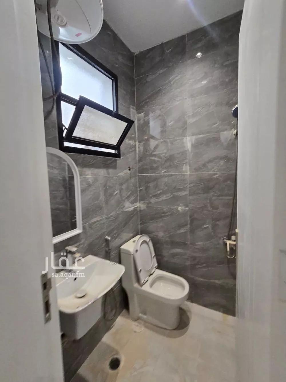 4 bedroom floor in Ash Sharq 13