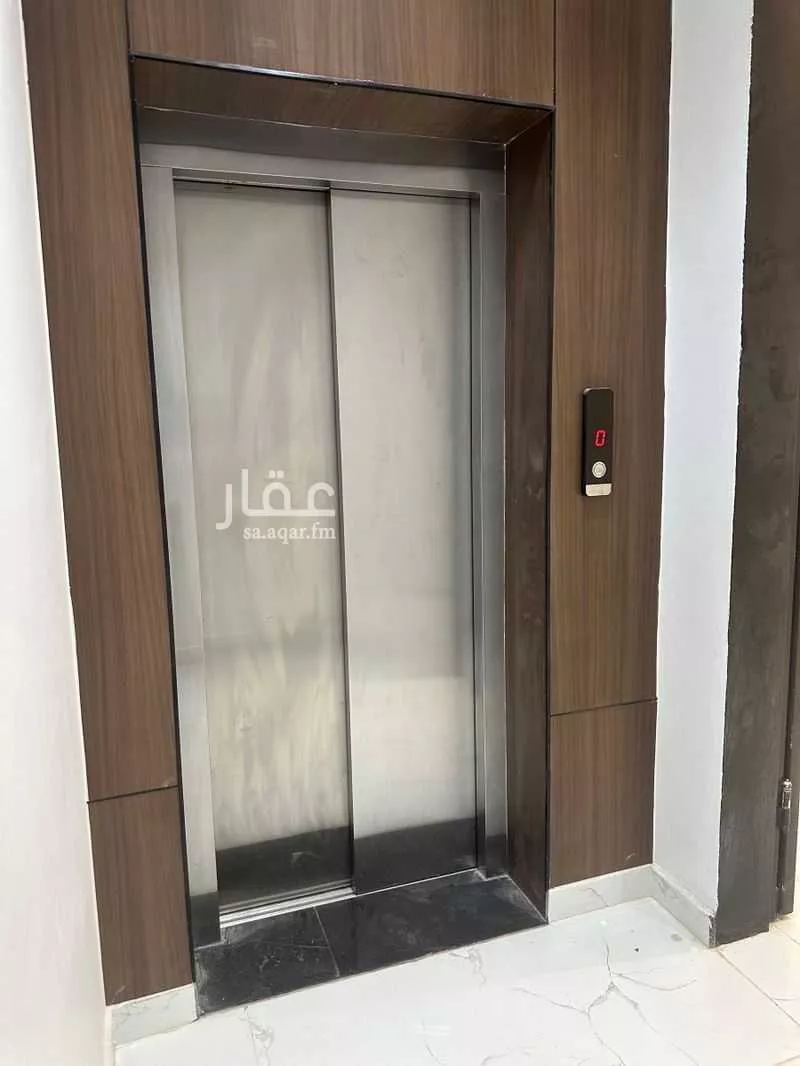 4 bedroom floor in Al Janadriyah 5
