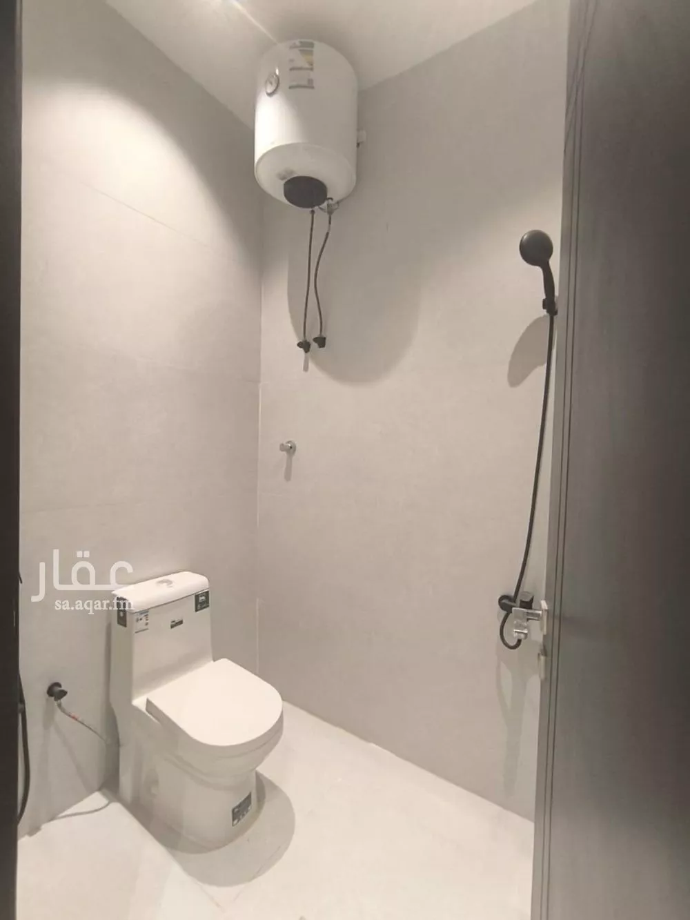 5 bedroom floor in Al Janadriyah 13