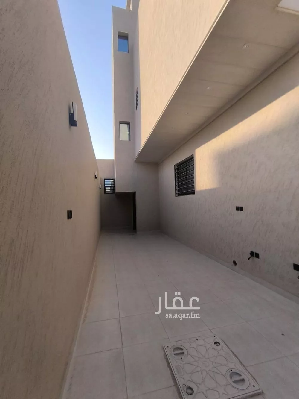 5 bedroom floor in Al Janadriyah 3